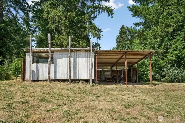 Barn/ Stroage