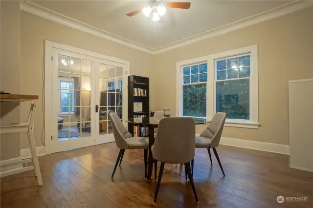 Middle - huge dining room - can be used as a bedroom.