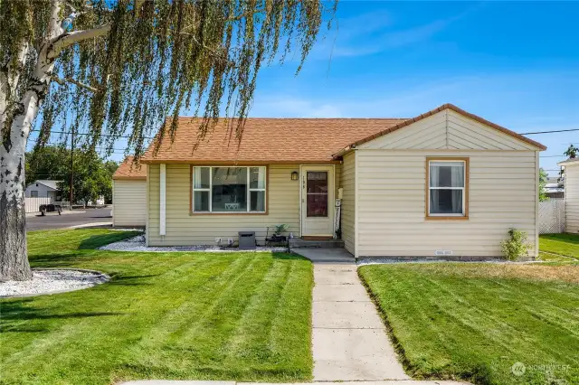 Come check out this three bedroom home with newly updated, three-zone hvac system.