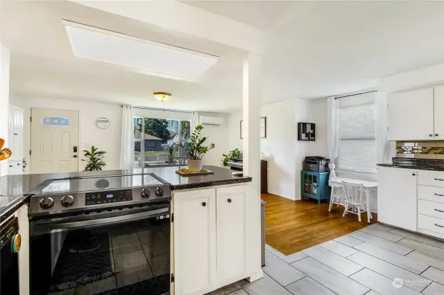 This kitchen offers an abundance of storage that’s sure to delight even the most particular cook!