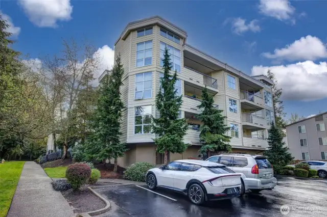Welcome to Meydenbauer Place Condominiums!