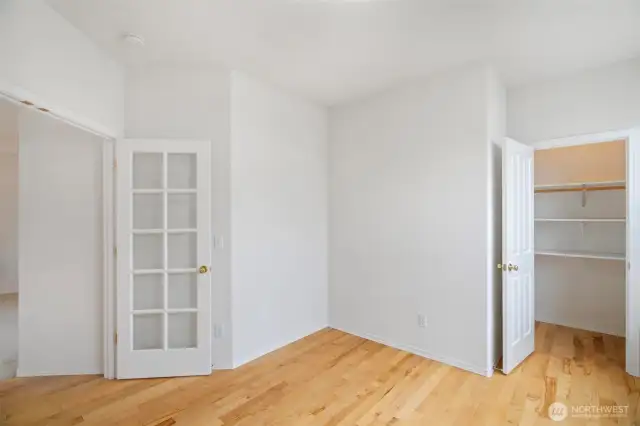 Bed/Office