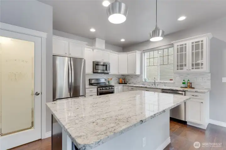 Wonderful kitchen, pantry door is on the left.