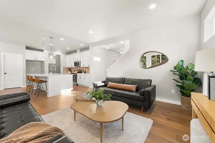 Photographs are for illustrative purposes only. Features, finishes, interior/exterior colors, landscaping and floorplan shown may vary from actual homes built. Photographs are for illustrative purposes only. Features, finishes, interior/exterior colors, landscaping and floorplan shown may vary from actual homes built.