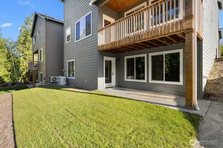 Photographs are for illustrative purposes only. Features, finishes, interior/exterior colors, landscaping and floorplan shown may vary from actual homes built. Photographs are for illustrative purposes only. Features, finishes, interior/exterior colors, landscaping and floorplan shown may vary from actual homes built.