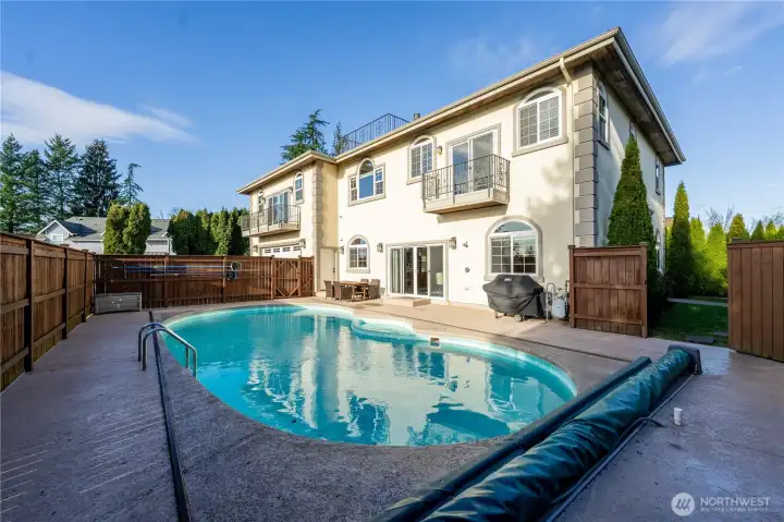 Electric pool cover.