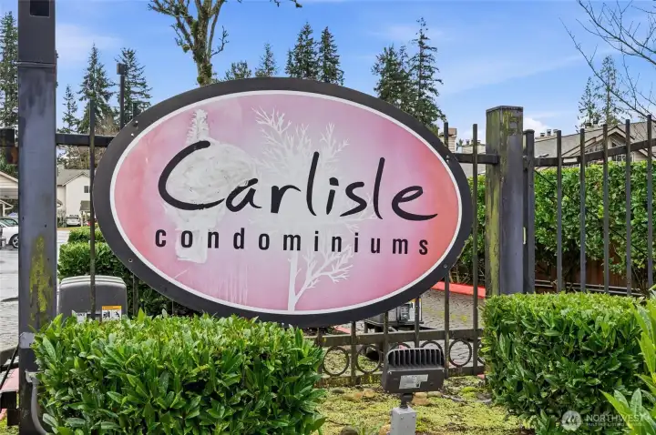 Gated community with pool, hot tub, gym & clubhouse