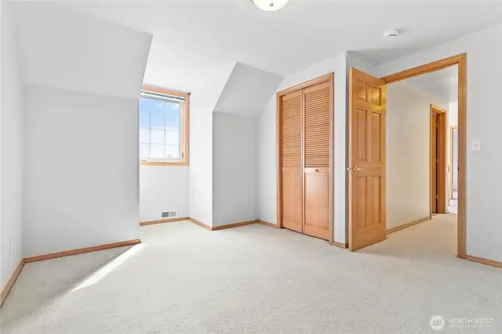 Upstairs Bedroom 2