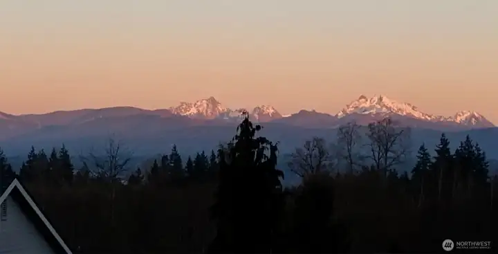 Cascade views to the east