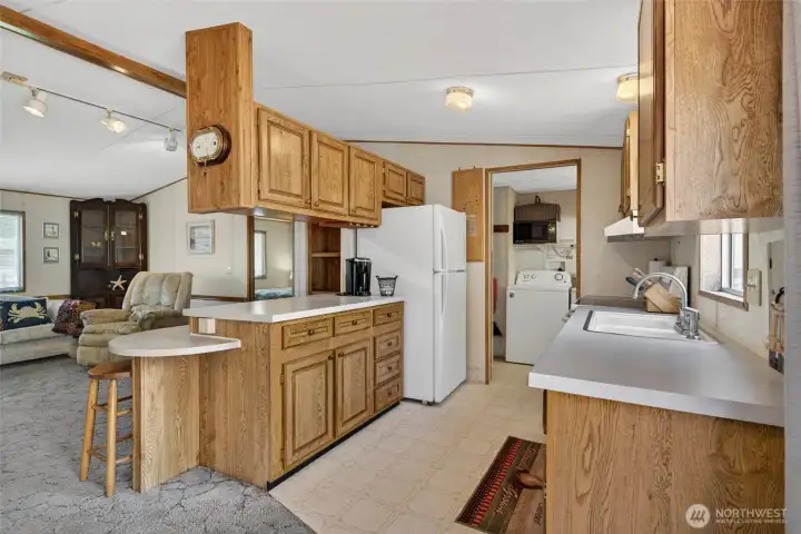 Kitchen with eat in area