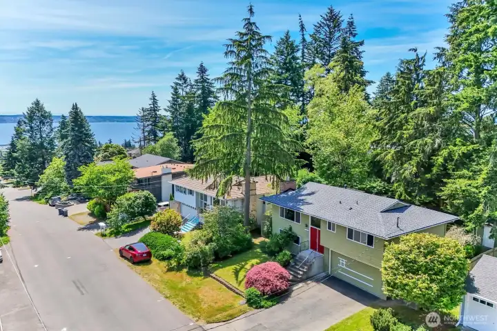 A slight arial view shows of the great location near Puget Sound.