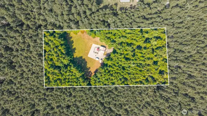 Look at that privacy! Only the birds will know you are back on this incredibly private and peaceful 5-acre sanctuary.