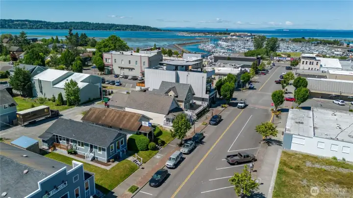 Located in the heart of downtown Blaine with easy access to Blaine Harbor, waterfront amenities, dining, and shop