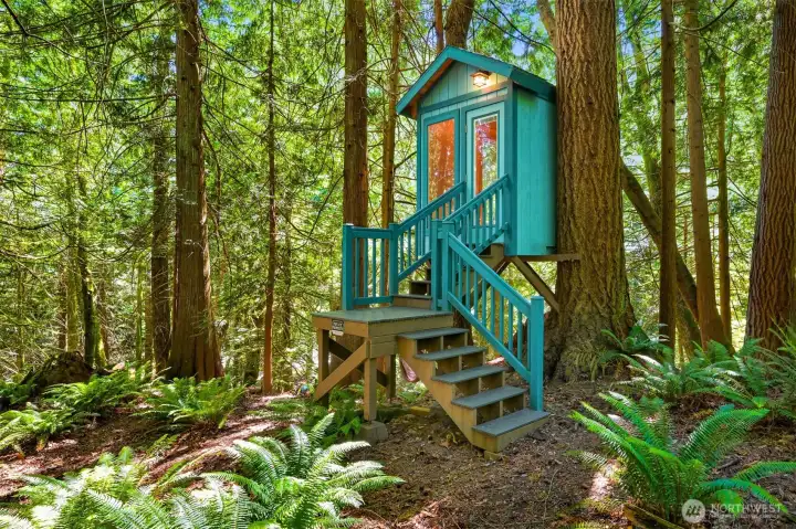 Hidden among the trees, the insulated and heated treehouse provides a quiet retreat for reading, writing, remote work, or simply spending time in nature. Built with year-round use in mind, it's one of the property's most memorable features and a favorite destination along the forest trail network. Hidden among the trees, the insulated and heated treehouse provides a quiet retreat for reading, writing, remote work, or simply spending time in nature. Built with year-round use in mind, it's one of the property's most memorable features and a favorite destination along the forest trail network.