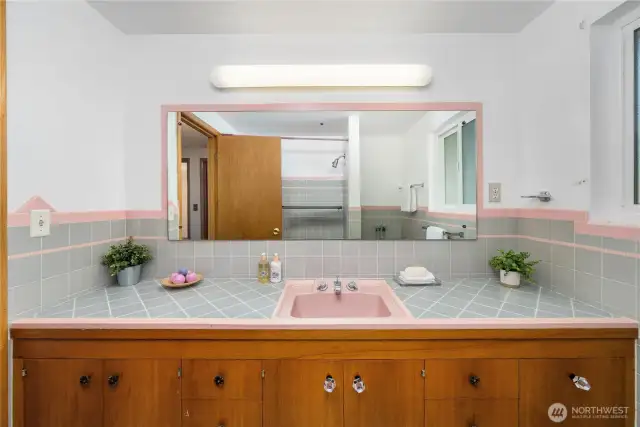 Large vanity offers lots of counterspace.