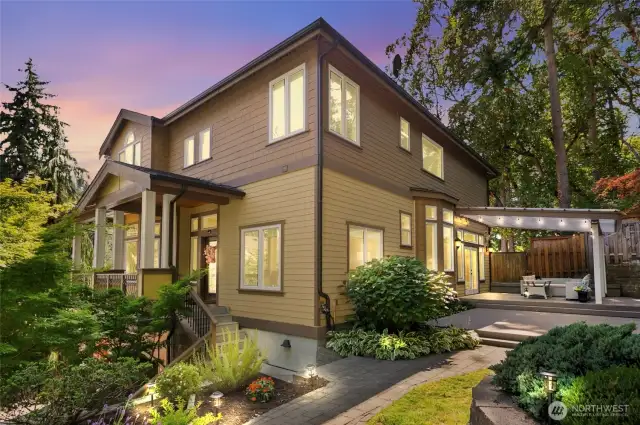 Perched high in a private enclave, this custom two-story oasis with daylight basement offers soothing views and seamless outdoor living with luxurious modern comforts. Zoned for the highly sought-after Newport High School in the Bellevue School District!