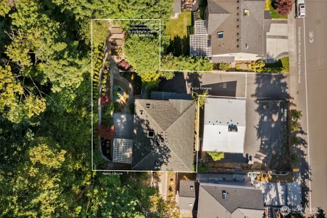 Prime, peaceful location away from freeway noise, with swift access to downtown. A designated parking shoulder on Allen Road provides extra parking and added safety when needed. The driveway offers ample space to pull forward directly into traffic without the need to back out.
