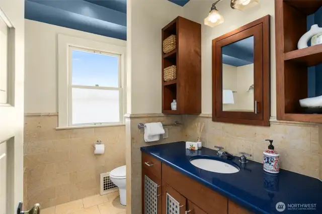 Bath on the upper level