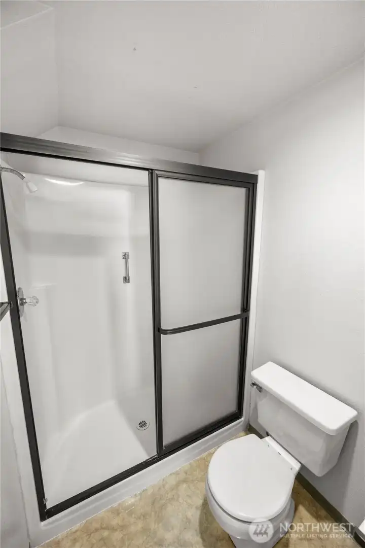 primary shower & facilities