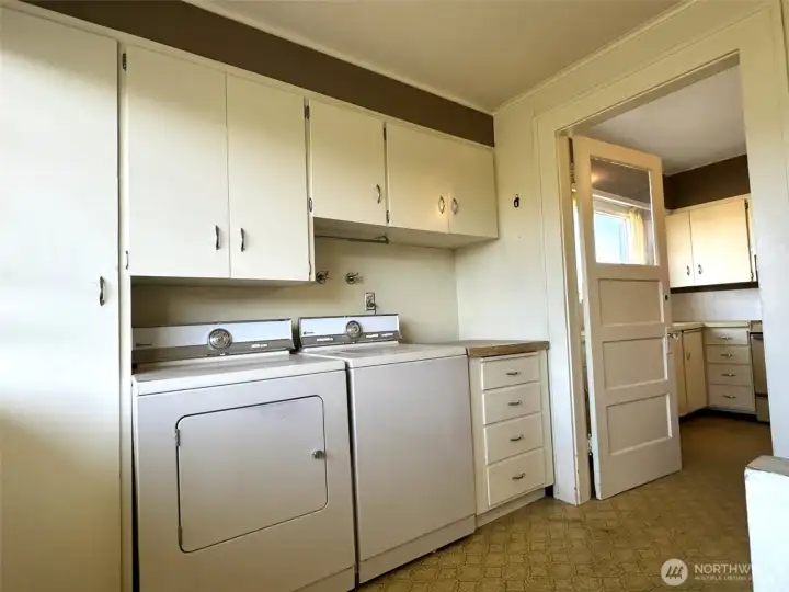 Large Laundry Room