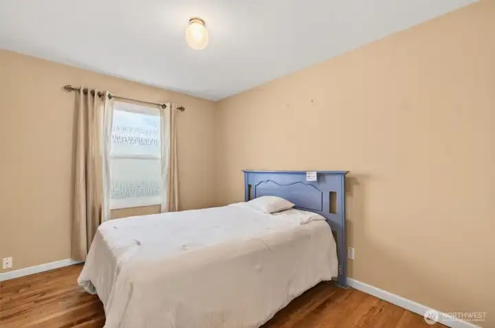 bedroom1