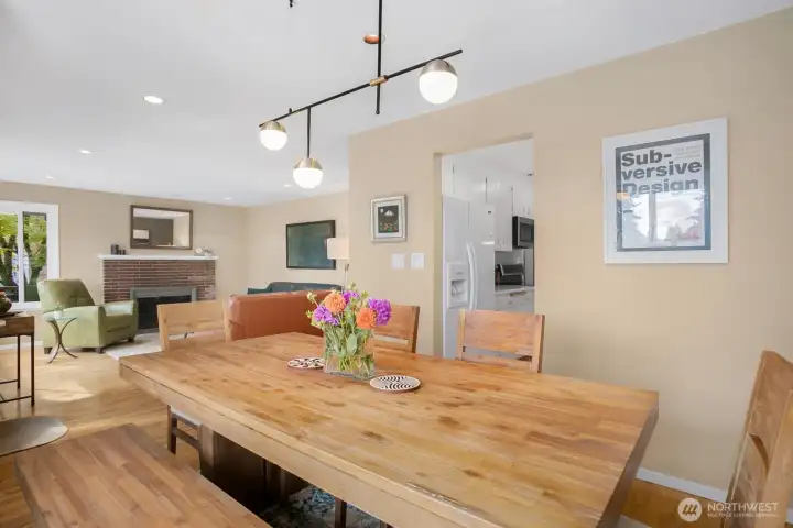 There's an entry to the kitchen from the dining room.