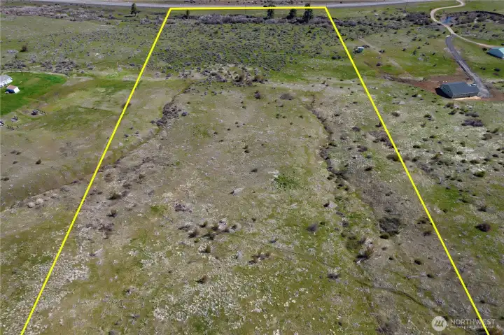 Lot lines shown in the photo are for reference purposes only and may not accurately depict the exact property boundaries