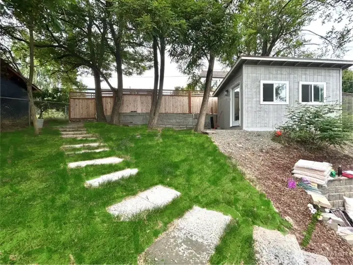 upper level and DADU