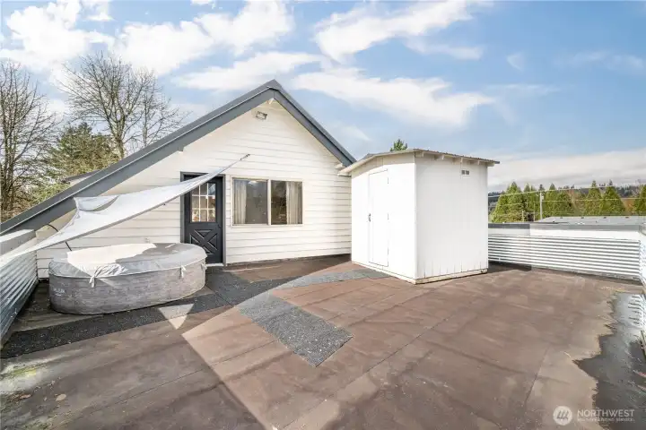 Deck off bedroom with sauna & hot tub