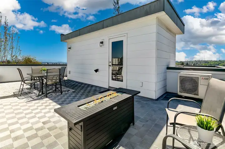 Rooftop Deck