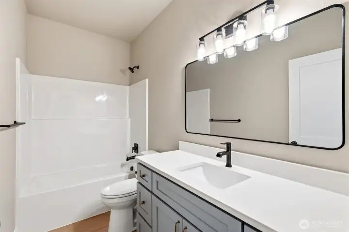 Full Bath Full Bath
