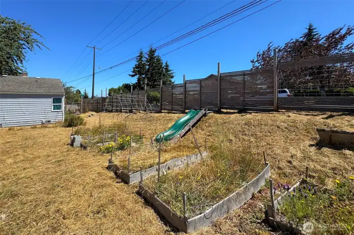 Garden area with slide.