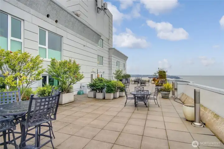 Roof top deck