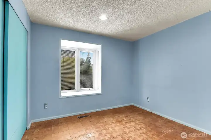 Bedroom 3 on the upper floor. Bedroom 3 on the upper floor.