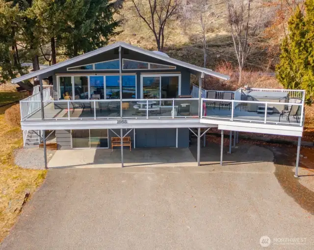 Welcome to 1955 S Lakeshore Rd, Chelan WA