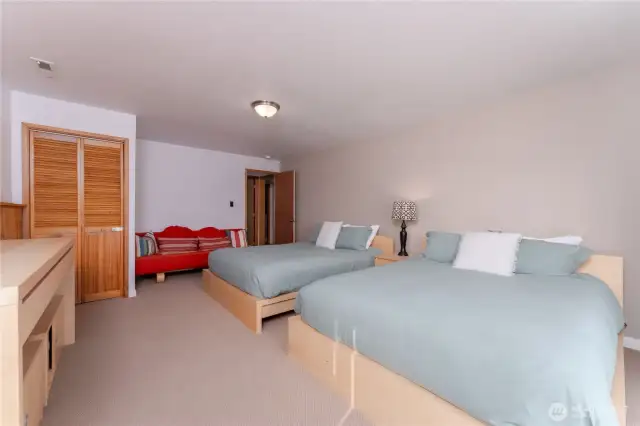 3rd Bedroom downstairs