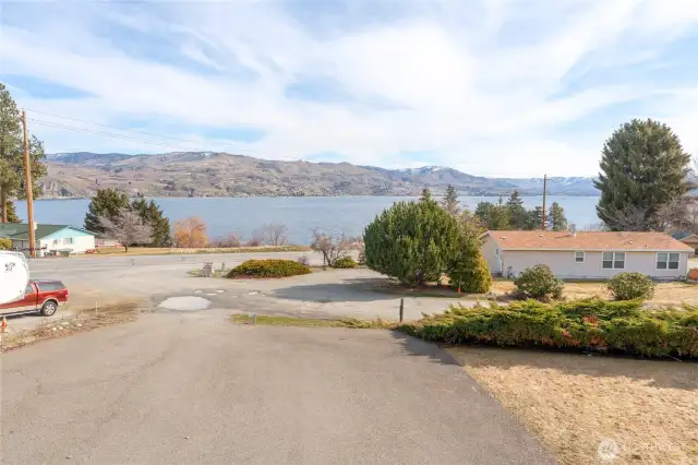 Gorgeous view from the driveway
