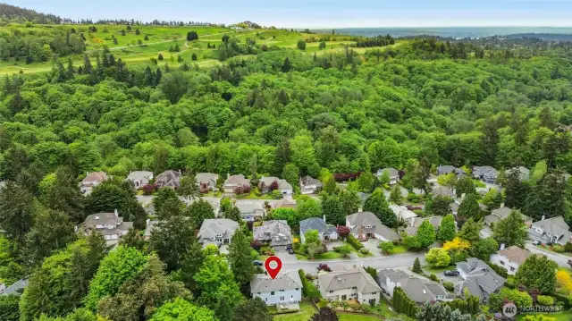 Drone Shot with house location in relation to Newcastle Golf Course.