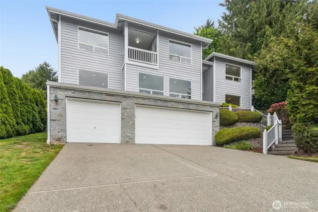 Front View of Home from Driveway