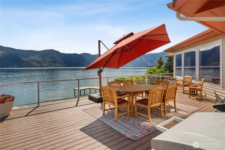 Gorgeous views,steps from the Kitchen and waterfront