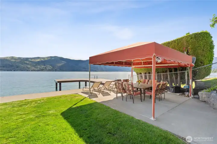 Cabana Down by Water