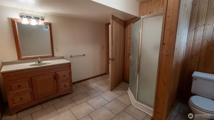 3/4 bath, huge space!