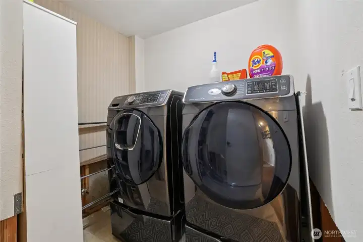 laundry loom
