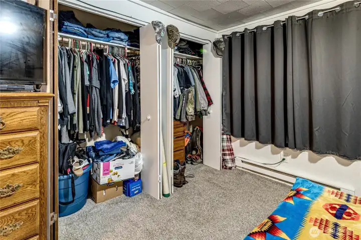 Primary Bedroom/Closet