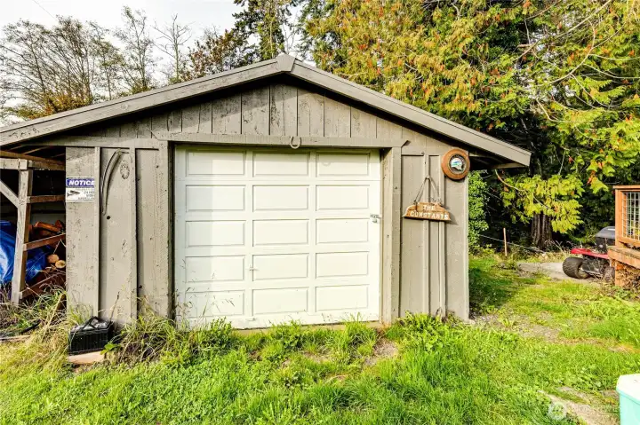 Detached Single Car Garage