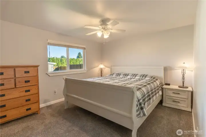 Very large 2nd bedroom