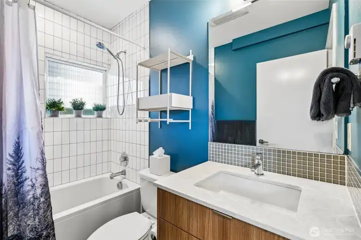 Downstairs bath shared by two bedrooms