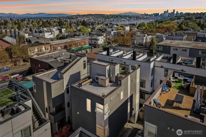 Rainier, lake, and city views surround the rooftop deck. Don't miss the 4th of July fireworks!