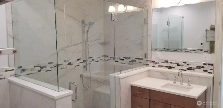 Beautiful finishes in the new bath.