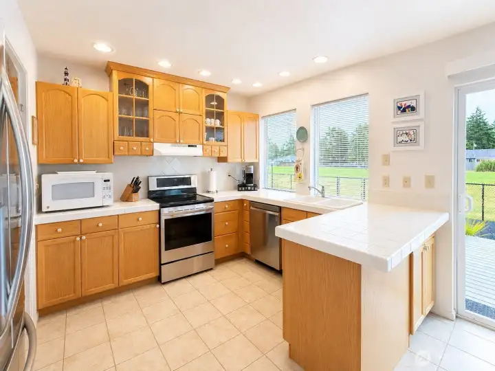 Spacous Kitchen with plenty of counter space and walk in pantry